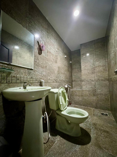 Bedroom 4, Hoang Ha Le Hong Phong Hotel, District 10