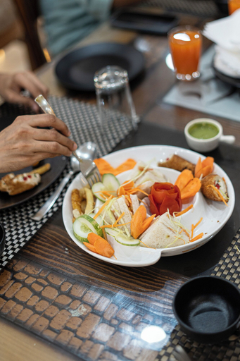 Food & Drinks 5, BlueNeck Sec 47 near Medanta -The Medicity' Gurugram, Gurgaon