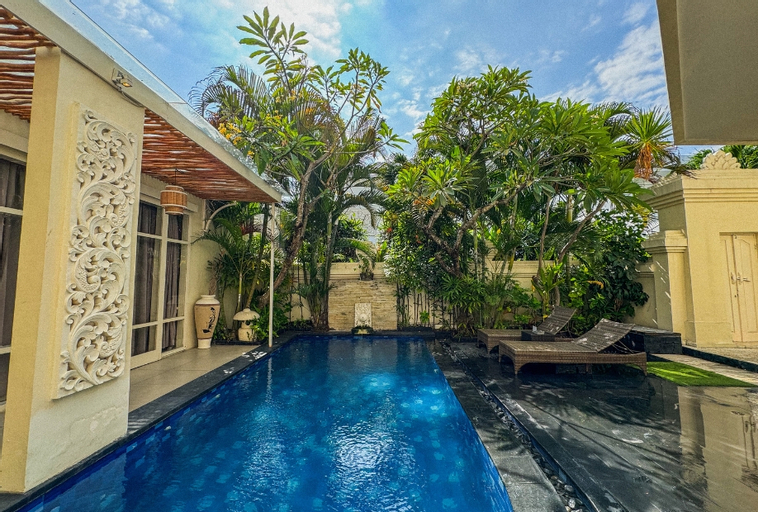 Swimming Pool 4