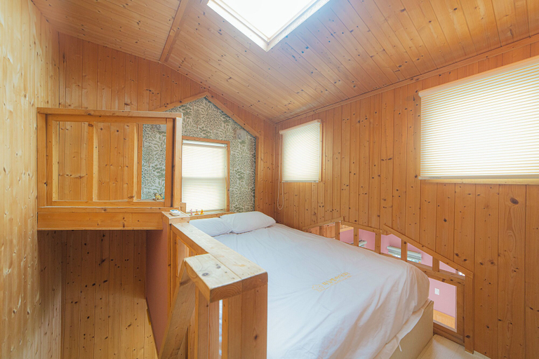Bedroom 3, SkyStarSea Pension, Muan