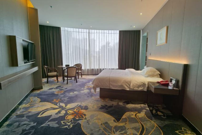 Bedroom 3, Gold Medal Hotel, Baise