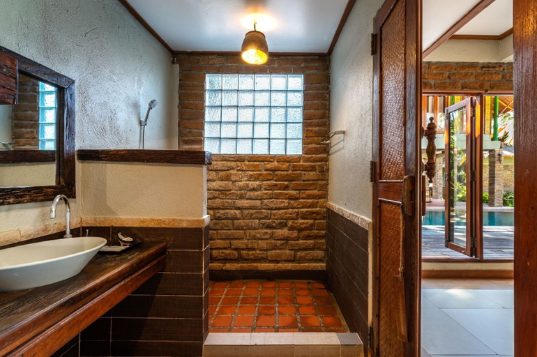 Bathroom 4, Peter Pan Resort, K. Ko Kut