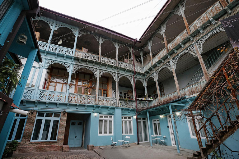 Exterior view 4, Eva's Pavaroti, Tbilisi