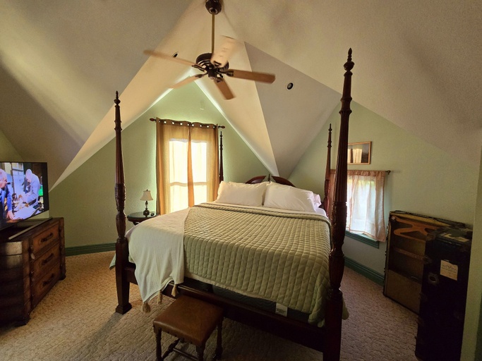 Bedroom 3, The Peabody House, Carroll