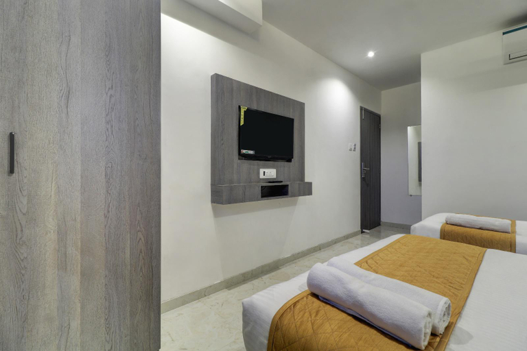 Others 3, Hotel Isra International, BKC, Mumbai City
