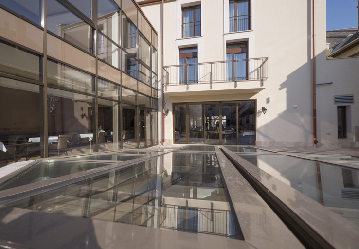 Others 5, Hotel Merops Meszaros, Szekszárd