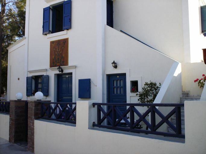 Others 4, 5bedroom villa in perissa beach, South Aegean