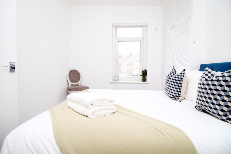 Others 4, Garden | Parking | 4BR, Newport