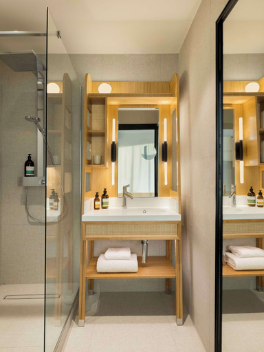 Bathroom 5, FirstName Bordeaux - part of JdV by Hyatt, Gironde