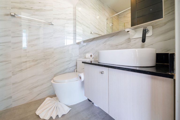 Bathroom 4, Sea View 2BR Apartment C35 at Oceana, Pulau Phuket