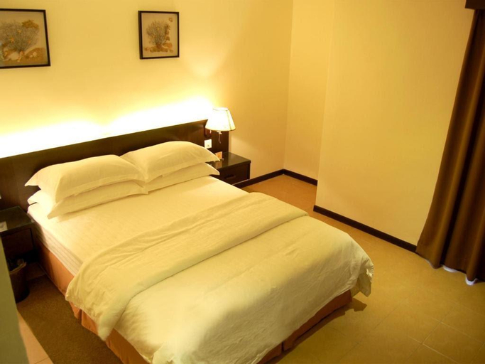 Bedroom 12