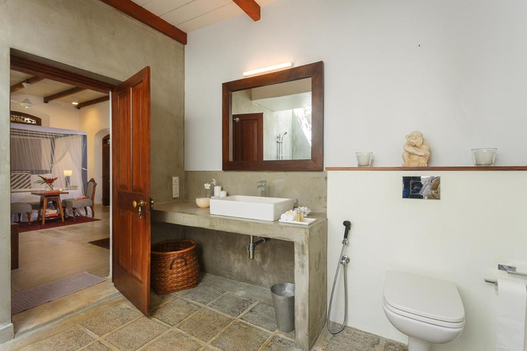Bathroom 3, MO River House, Hikkaduwa