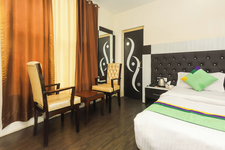 Bedroom 3, Hotel Naddi Heights, Kangra
