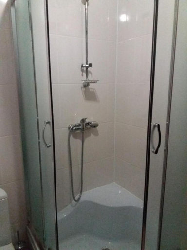 Bathroom 3, Hotel Dudarik, Kosivs'kyi
