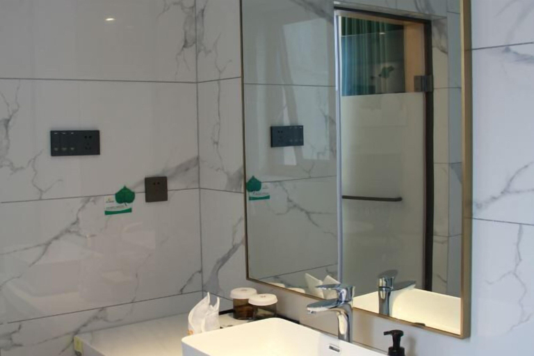 Bathroom 4, XIANG GE LI TING HOTEL, Jiaozuo