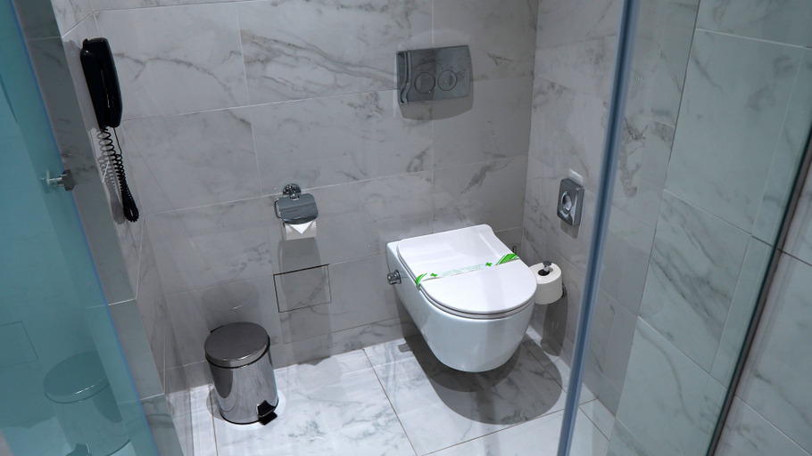 Bathroom 4, Aniroc Signature Hotel, Arad