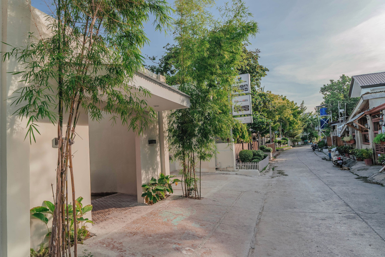 Exterior & Views 2, GT Seaside Inn, Oslob