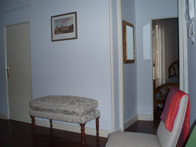 Others 2, Hostal Castilla, Madrid