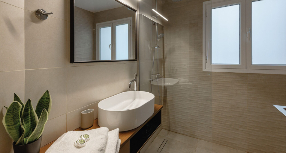 Bathroom 4, Akali apartment Airport by Airstay, Attica