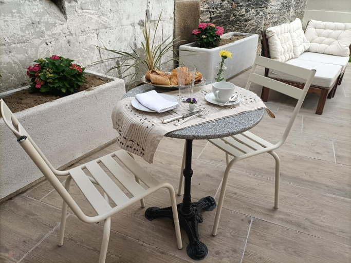 Others 4, Villa Buffon, Maine-et-Loire