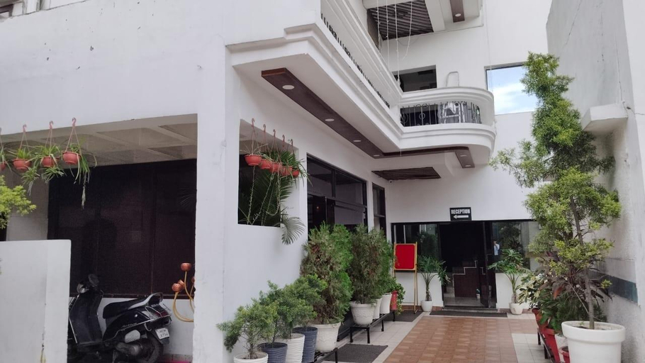 Public Area, Hotel Sunder Palace, Dehradun