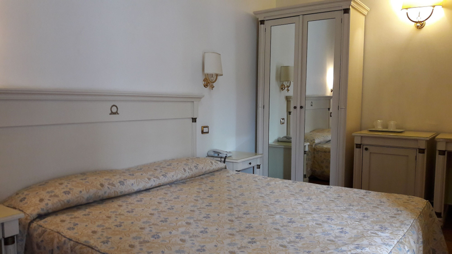 Bedroom 2, Hotel Quadrifoglio by Mancini, Roma