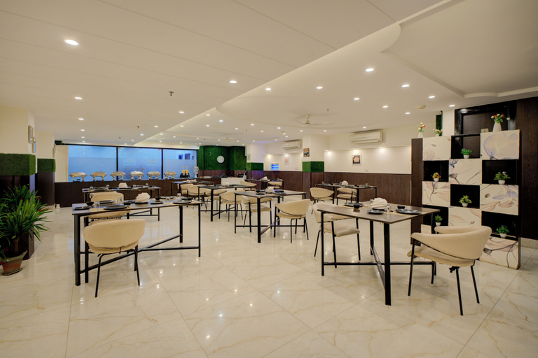Food & Drinks 5, BlueNeck Sec 40 Unitech Cyber Park Gurugram, Gurgaon