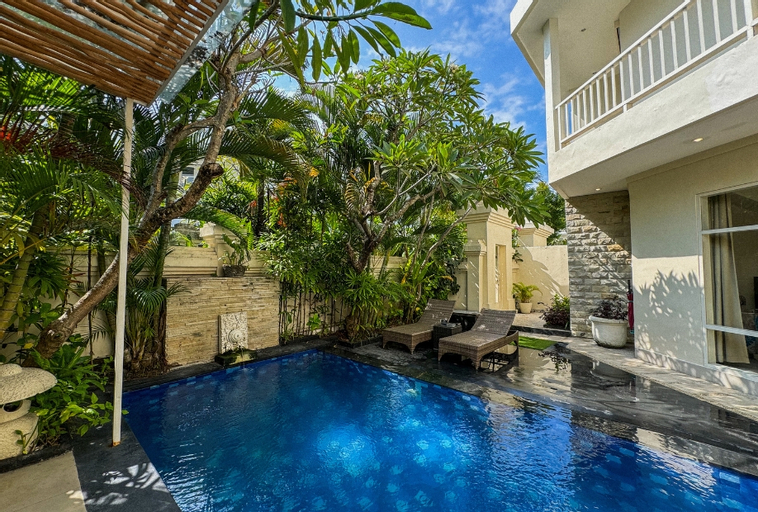 Swimming Pool 18