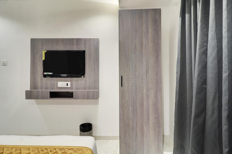 Others 2, Hotel Isra International, BKC, Mumbai City