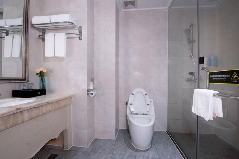 Bathroom 3, Vienna International Hotel, Changsha