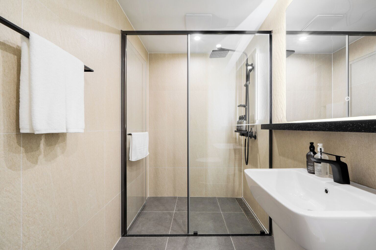 Bathroom 3, Urbanstay Siheung Geobukseom, Siheung