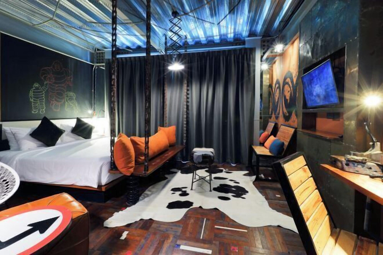 Bedroom 25