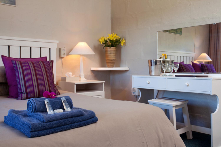 Bedroom 2, Trennerys Hotel, Amathole