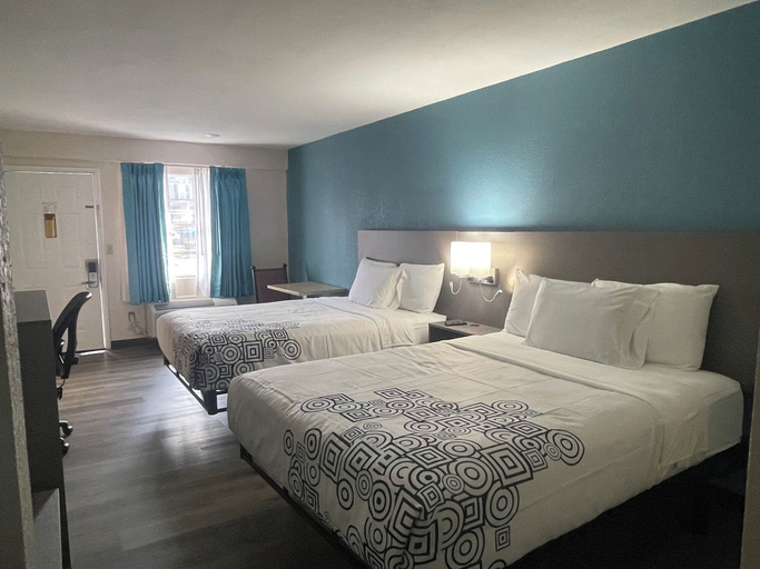 Bedroom 2, Bourbon Capital Inn, Nelson