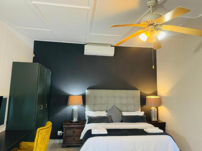 Bedroom 4, Busa House - Self catering guest house., Ehlanzeni
