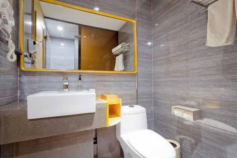 Bathroom 4, New Xana Hotel, Xi'an