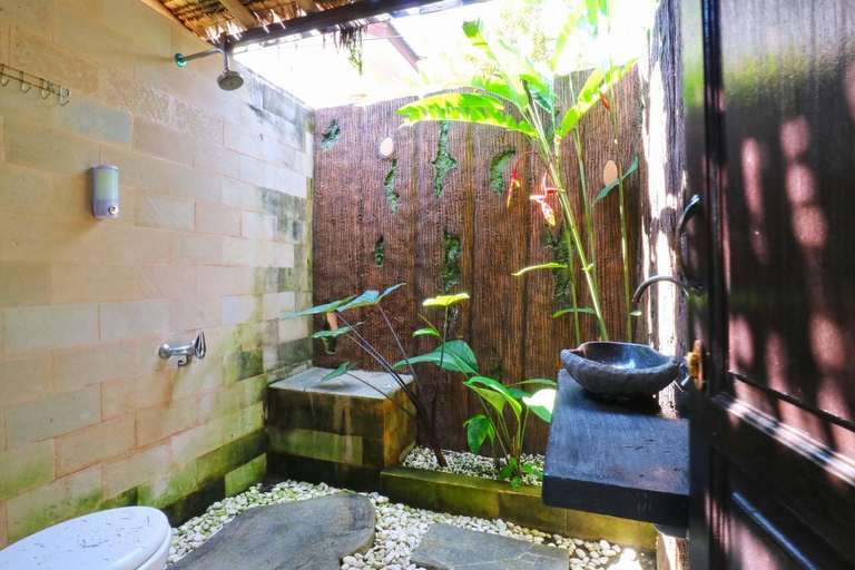 Bathroom 14