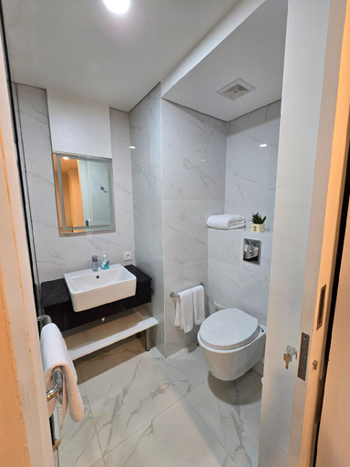 Bathroom 2, de' Asasta Apartment Benoa N508, Badung