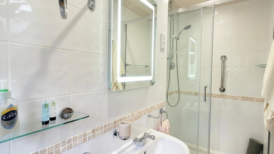 Bathroom 4, Birchcroft - hideaway, Dorset