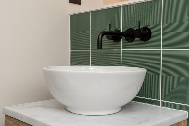 Others 3, Near Major Attractions | Comfortable | TV, Bath and North East Somerset