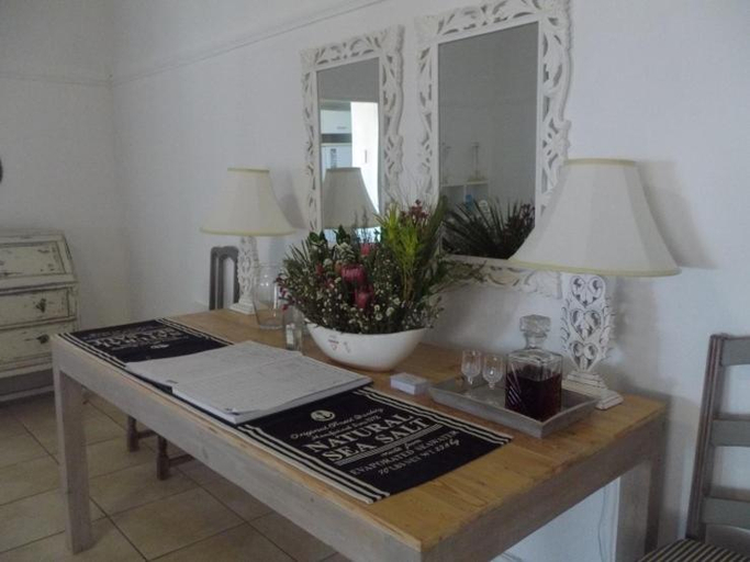 Public Area 3, Breeze Inn Guesthouse, Buffalo City