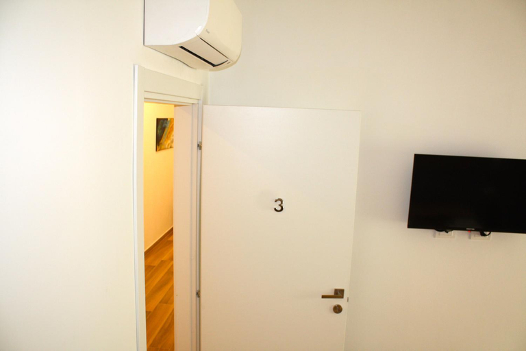 Others 4, Pleasant stays, La Spezia