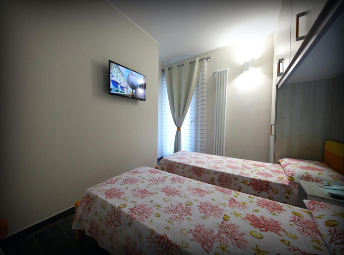 Bedroom 2, Villa Solemar Holidays, Syracuse