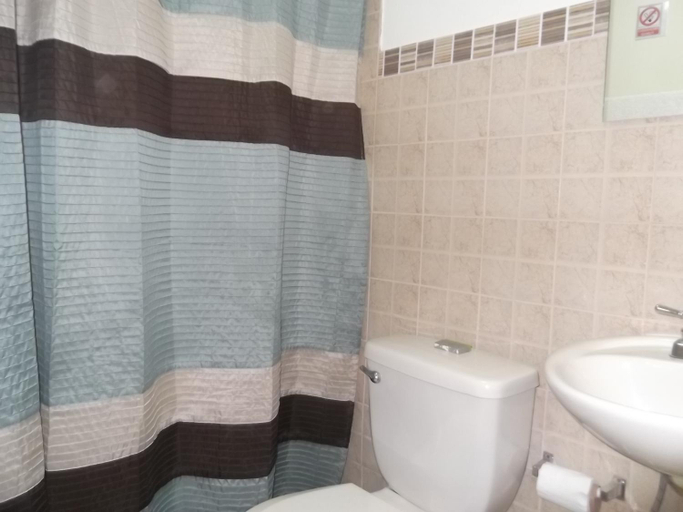 Bathroom 3, Hostal Gemar, Panamá