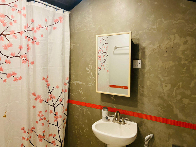 Bathroom, weligama lions villa, Weligama