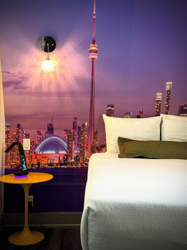 Bedroom 3, Royal Oak Inn, Toronto
