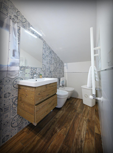 Bathroom 3, Villa Solemar Holidays, Syracuse
