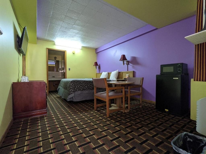 Others 3, Great Plains Budget Inn, Lancaster