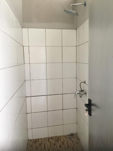 Bathroom 5, blue waves hostel amed, Karangasem