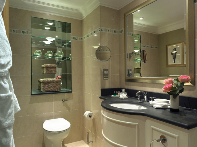 Bathroom 8